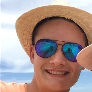 Meet your Posher, Jackson